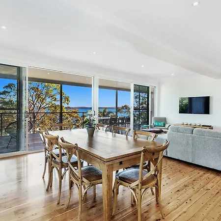 Luxury On Dutchmans Beach Nelson Bay Exterior photo